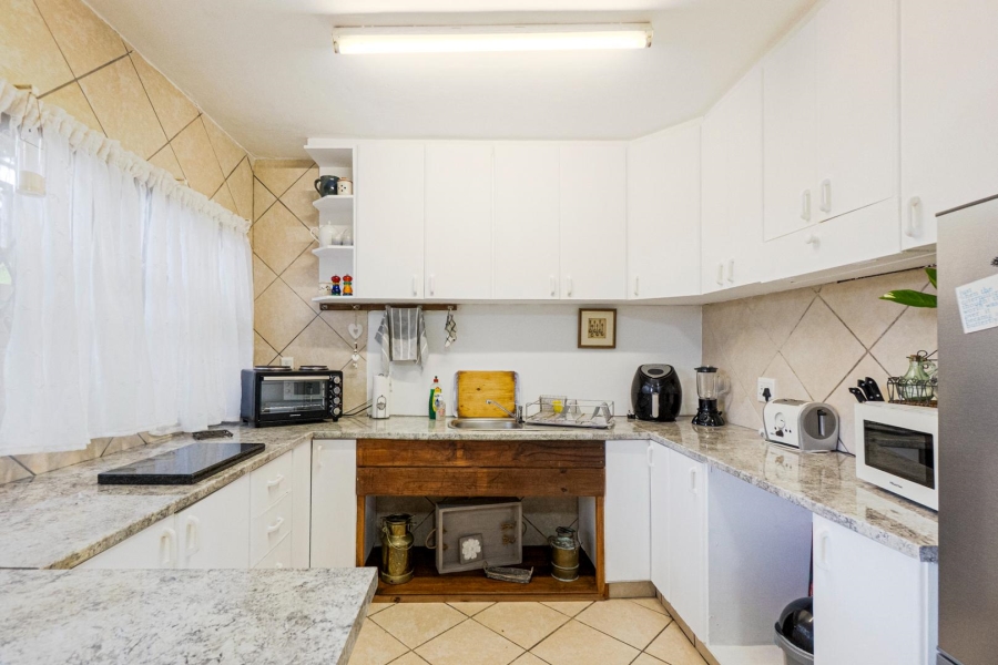 4 Bedroom Property for Sale in Amanzimtoti KwaZulu-Natal