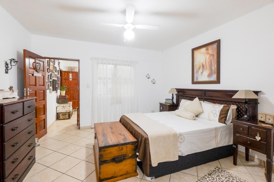 4 Bedroom Property for Sale in Amanzimtoti KwaZulu-Natal