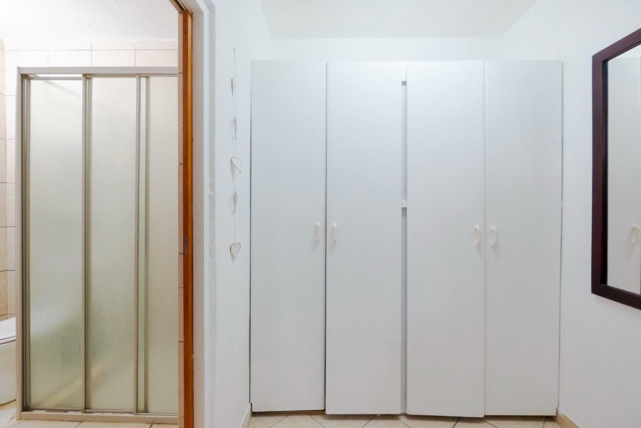 4 Bedroom Property for Sale in Amanzimtoti KwaZulu-Natal