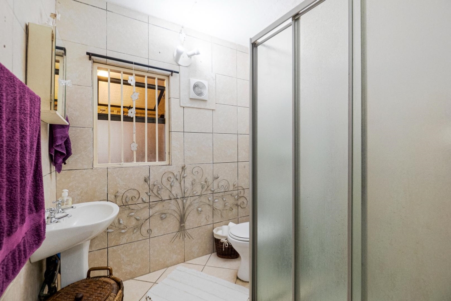 4 Bedroom Property for Sale in Amanzimtoti KwaZulu-Natal