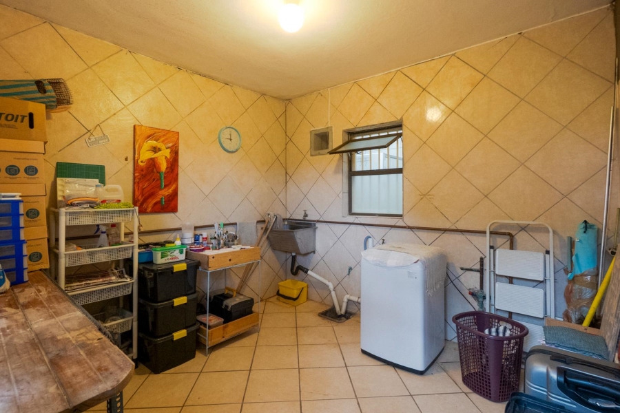 4 Bedroom Property for Sale in Amanzimtoti KwaZulu-Natal