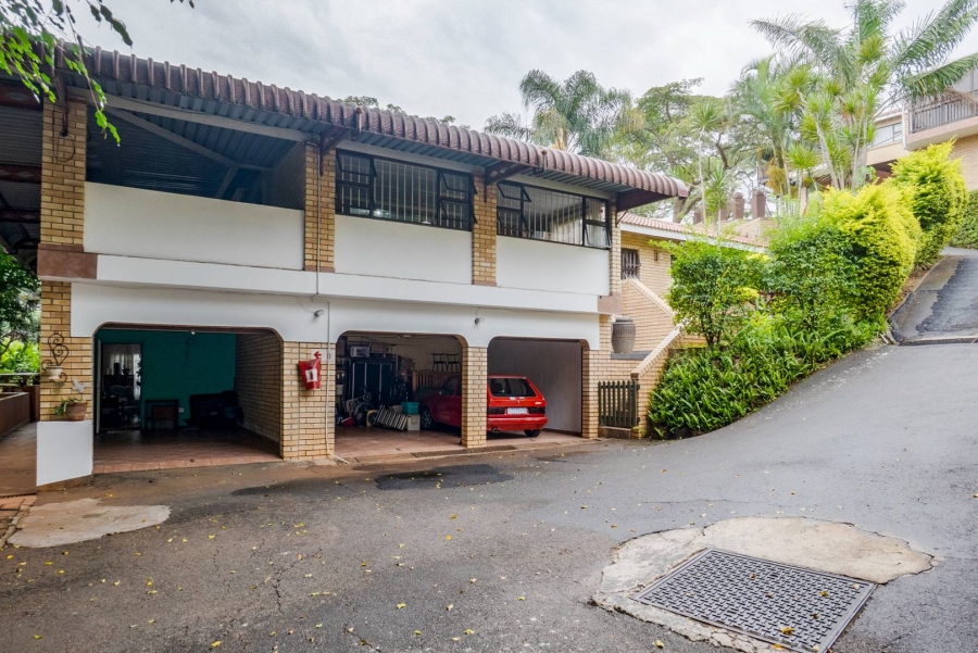 4 Bedroom Property for Sale in Amanzimtoti KwaZulu-Natal
