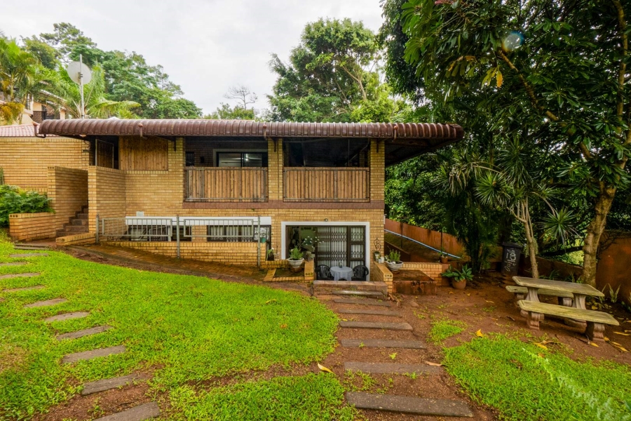 4 Bedroom Property for Sale in Amanzimtoti KwaZulu-Natal