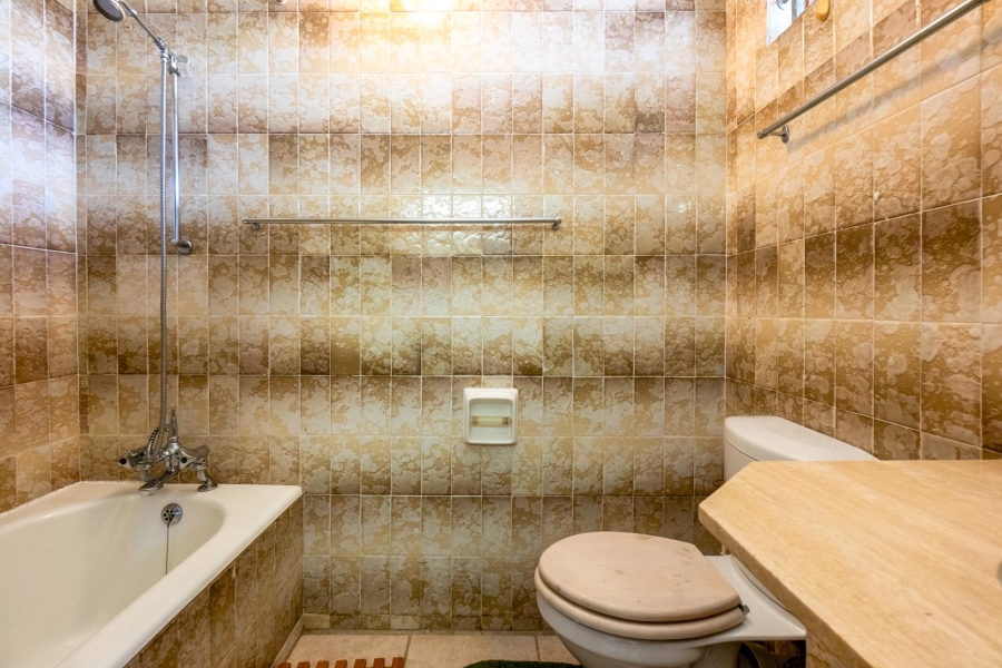 1 Bedroom Property for Sale in Amanzimtoti KwaZulu-Natal