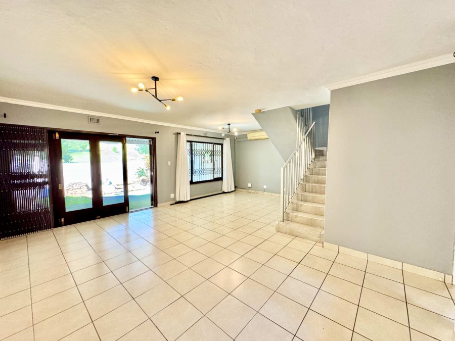 3 Bedroom Property for Sale in Sunningdale KwaZulu-Natal