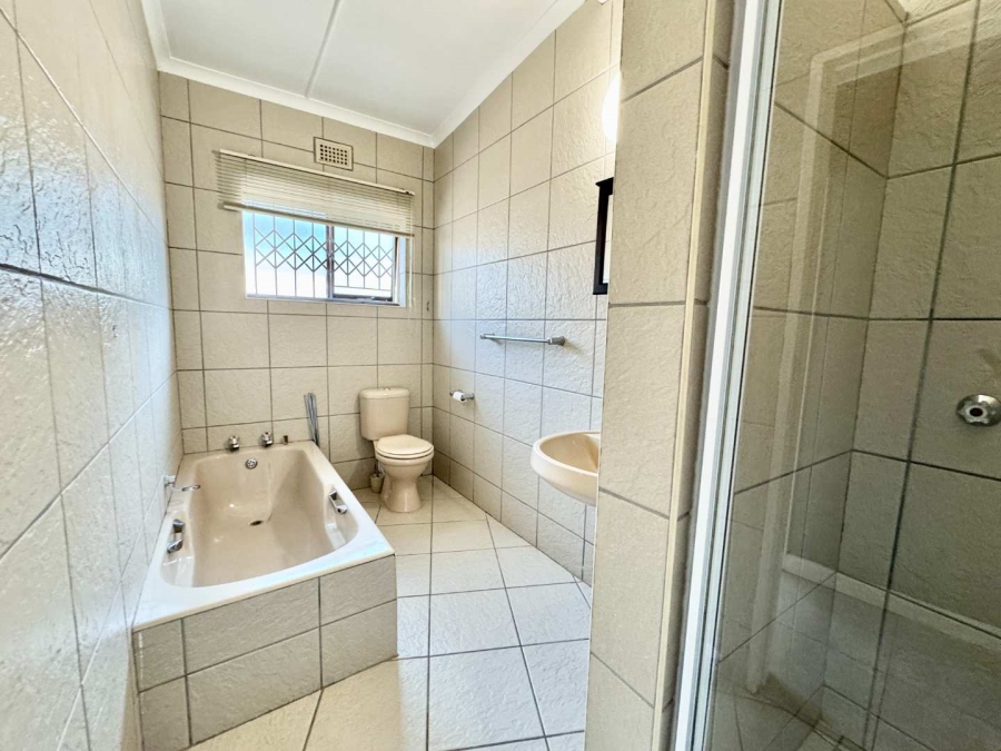 3 Bedroom Property for Sale in Sunningdale KwaZulu-Natal