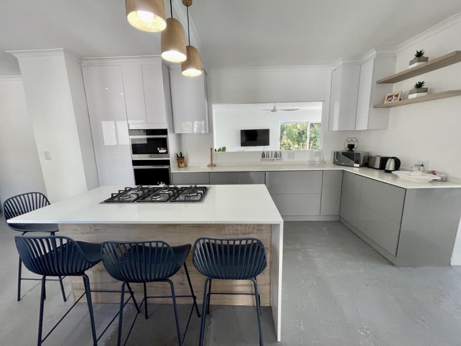 To Let 4 Bedroom Property for Rent in Umhlanga KwaZulu-Natal