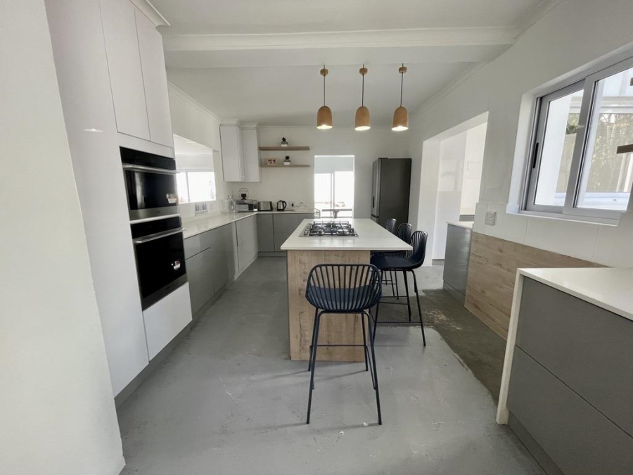 To Let 4 Bedroom Property for Rent in Umhlanga KwaZulu-Natal