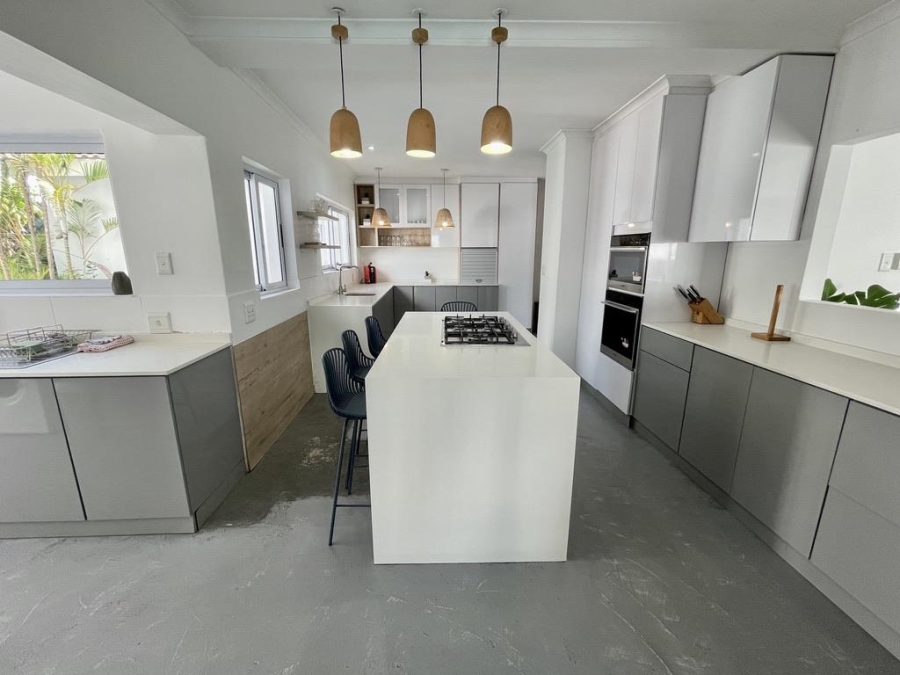 To Let 4 Bedroom Property for Rent in Umhlanga KwaZulu-Natal