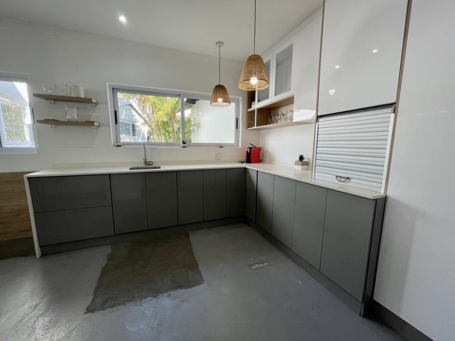 To Let 4 Bedroom Property for Rent in Umhlanga KwaZulu-Natal