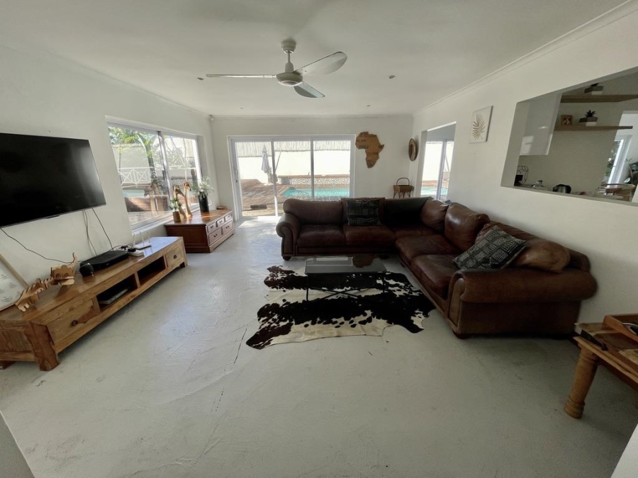 To Let 4 Bedroom Property for Rent in Umhlanga KwaZulu-Natal