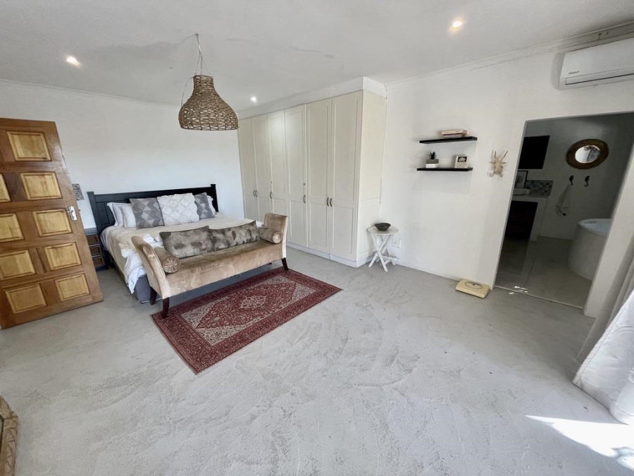 To Let 4 Bedroom Property for Rent in Umhlanga KwaZulu-Natal