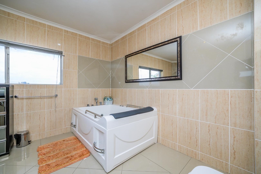 4 Bedroom Property for Sale in Umhlanga KwaZulu-Natal