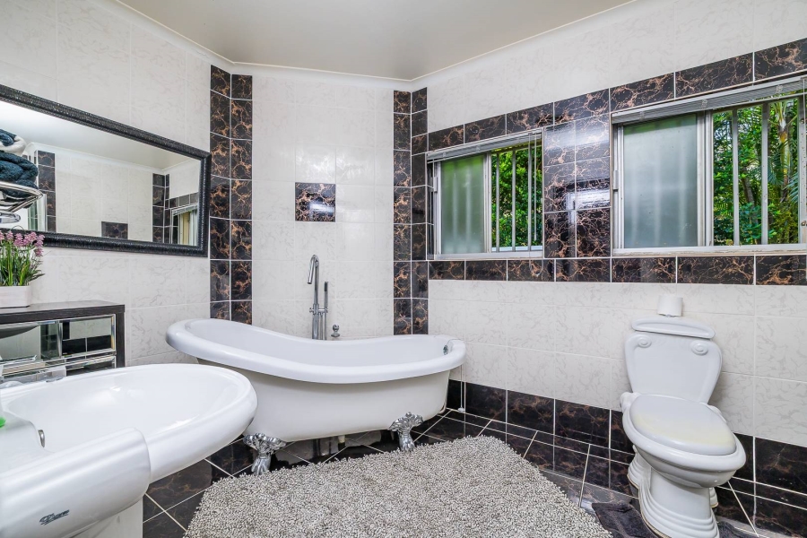 4 Bedroom Property for Sale in Umhlanga KwaZulu-Natal