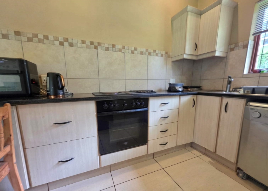 2 Bedroom Property for Sale in Waterfall KwaZulu-Natal