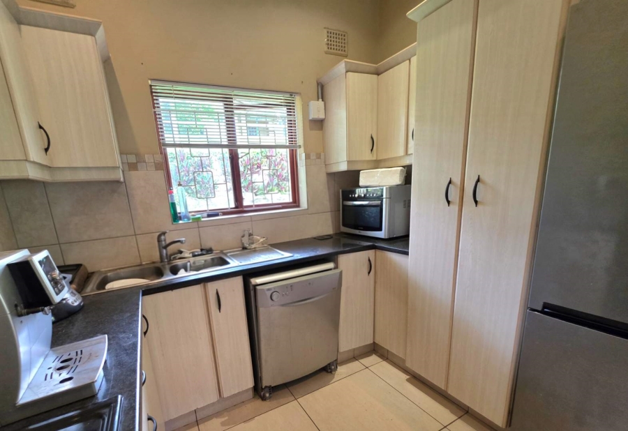 2 Bedroom Property for Sale in Waterfall KwaZulu-Natal