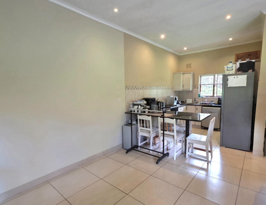 2 Bedroom Property for Sale in Waterfall KwaZulu-Natal