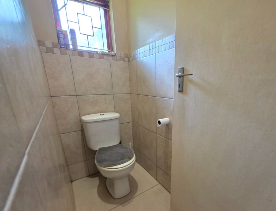 2 Bedroom Property for Sale in Waterfall KwaZulu-Natal