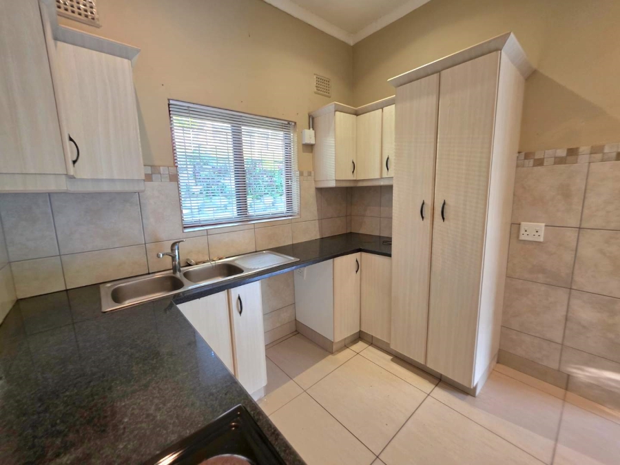 2 Bedroom Property for Sale in Waterfall KwaZulu-Natal