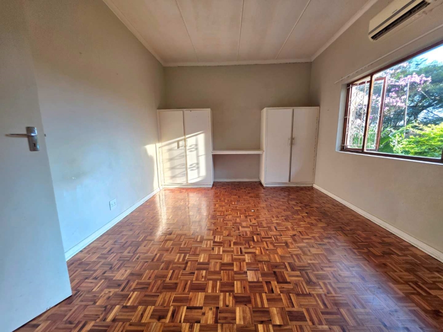 2 Bedroom Property for Sale in Waterfall KwaZulu-Natal