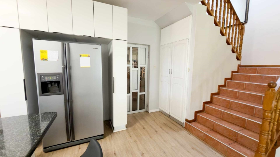 4 Bedroom Property for Sale in Sheffield Beach KwaZulu-Natal