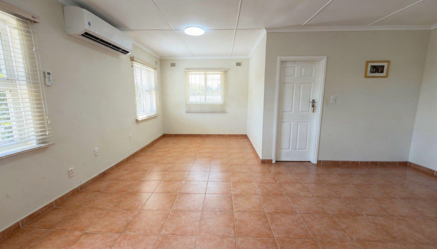 4 Bedroom Property for Sale in Sheffield Beach KwaZulu-Natal