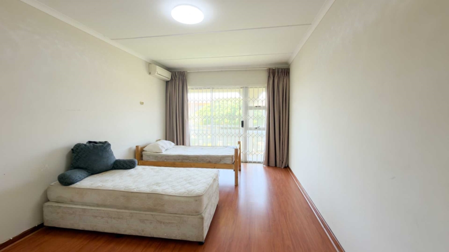 4 Bedroom Property for Sale in Sheffield Beach KwaZulu-Natal