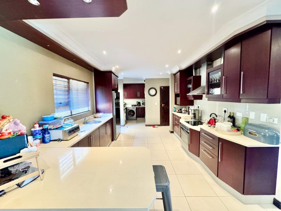 4 Bedroom Property for Sale in La Lucia KwaZulu-Natal