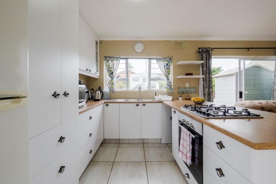 6 Bedroom Property for Sale in Amanzimtoti KwaZulu-Natal