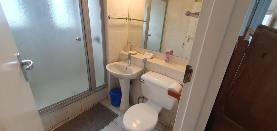 2 Bedroom Property for Sale in Amanzimtoti KwaZulu-Natal