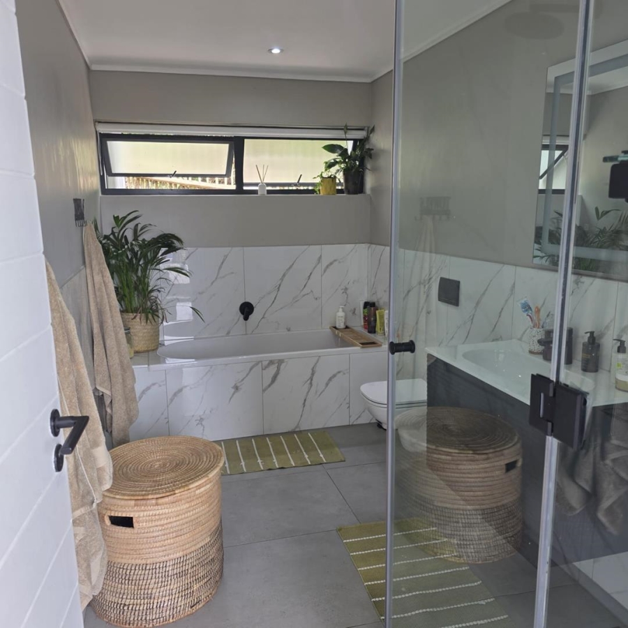 To Let 4 Bedroom Property for Rent in Palm Lakes Estate KwaZulu-Natal