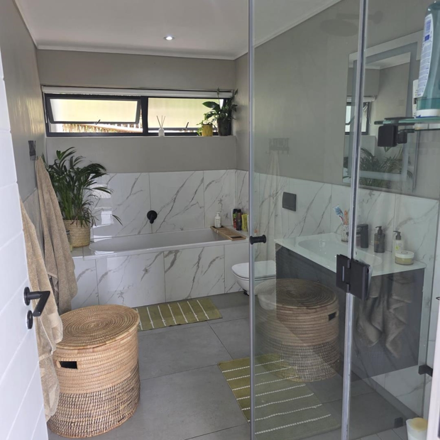 To Let 4 Bedroom Property for Rent in Palm Lakes Estate KwaZulu-Natal