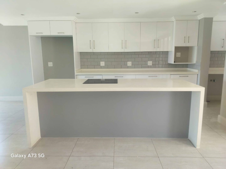 To Let 4 Bedroom Property for Rent in Palm Lakes Estate KwaZulu-Natal