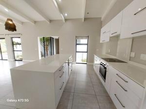 To Let 4 Bedroom Property for Rent in Palm Lakes Estate KwaZulu-Natal