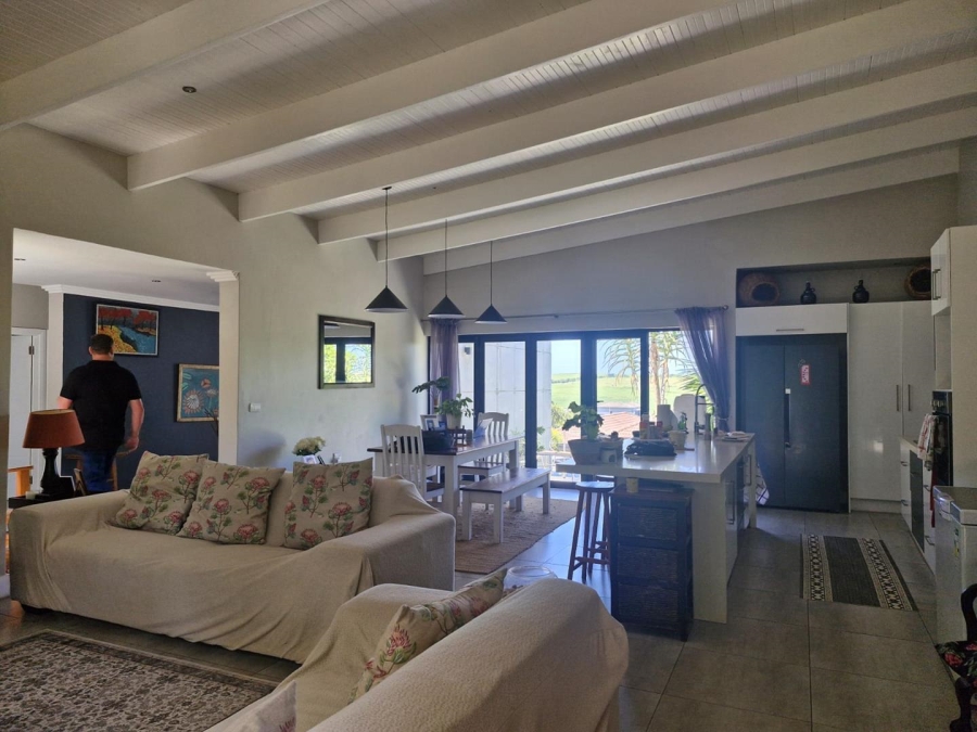 To Let 4 Bedroom Property for Rent in Palm Lakes Estate KwaZulu-Natal