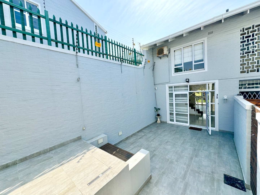 To Let 3 Bedroom Property for Rent in La Lucia KwaZulu-Natal