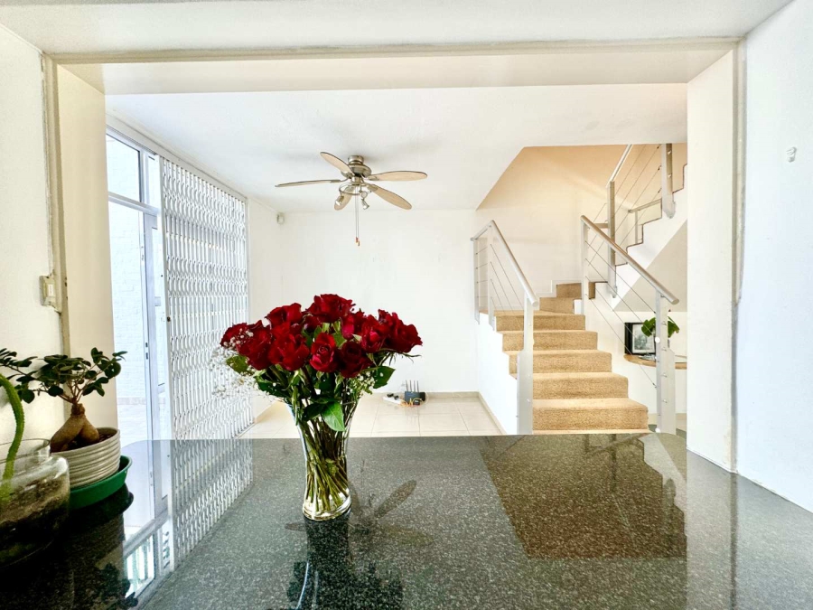 To Let 3 Bedroom Property for Rent in La Lucia KwaZulu-Natal