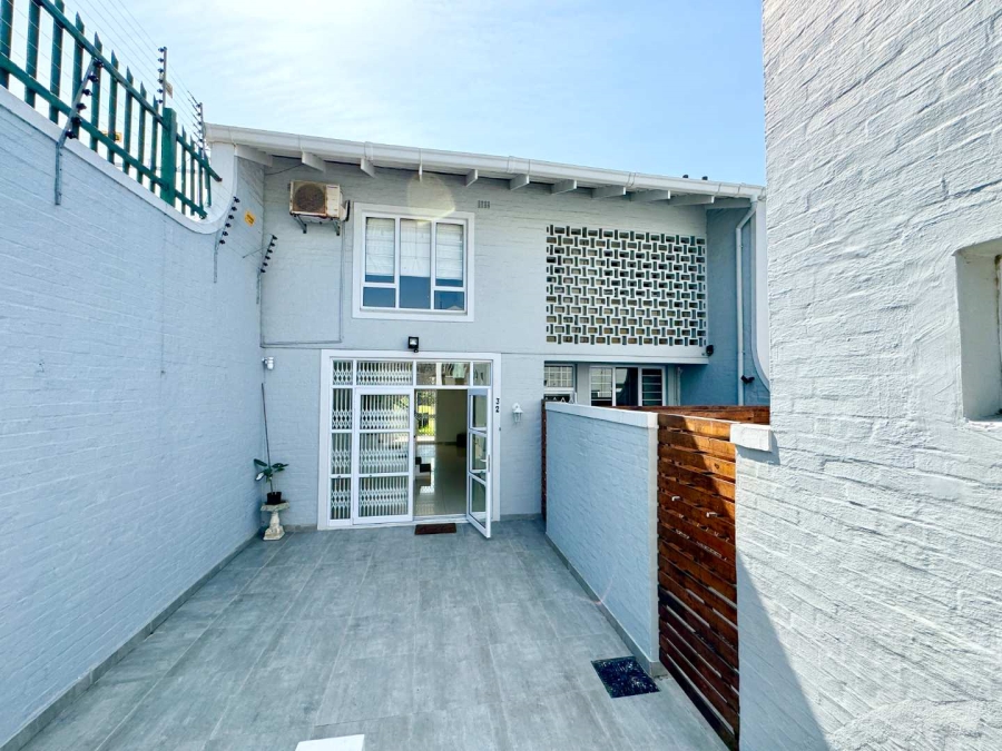 To Let 3 Bedroom Property for Rent in La Lucia KwaZulu-Natal