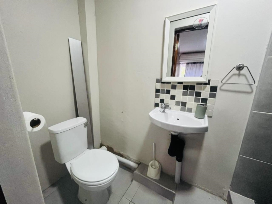 To Let 1 Bedroom Property for Rent in Durban North KwaZulu-Natal