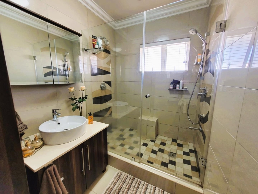 2 Bedroom Property for Sale in Glenwood KwaZulu-Natal