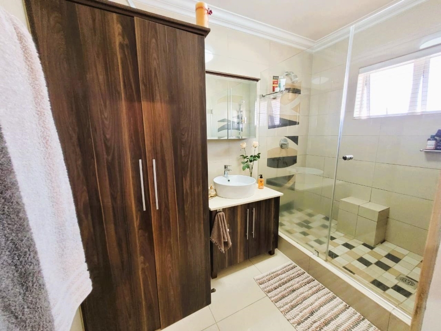 2 Bedroom Property for Sale in Glenwood KwaZulu-Natal