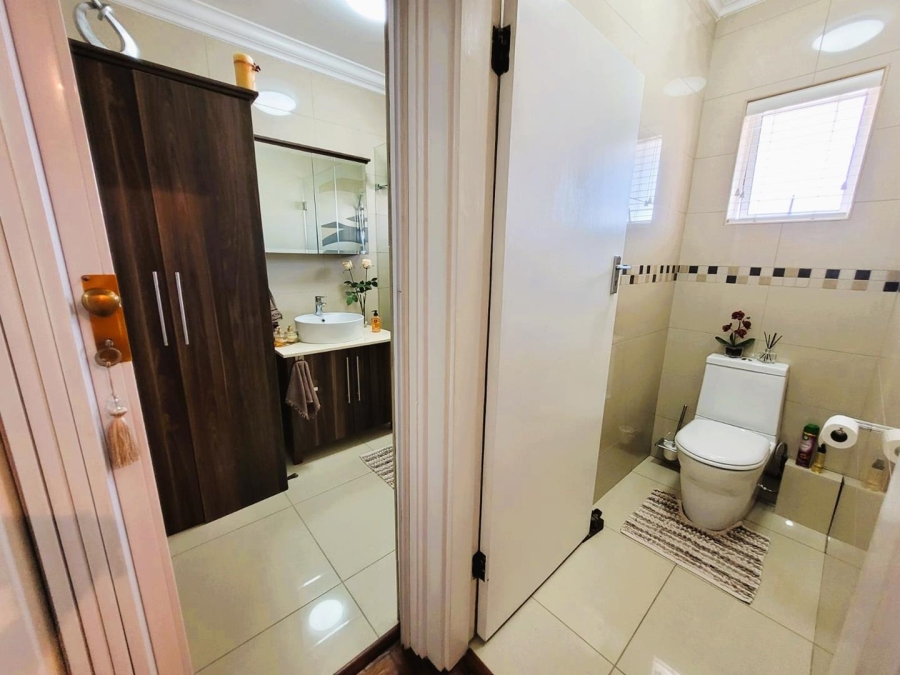 2 Bedroom Property for Sale in Glenwood KwaZulu-Natal