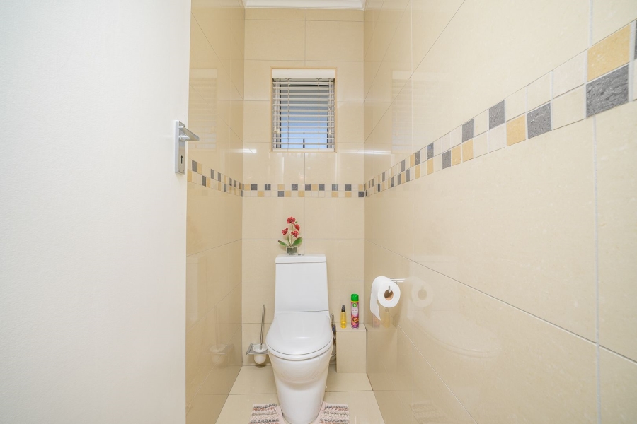 2 Bedroom Property for Sale in Glenwood KwaZulu-Natal