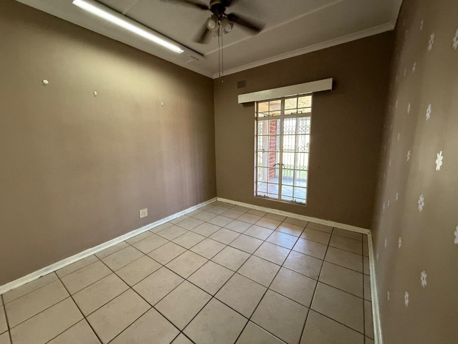 To Let 3 Bedroom Property for Rent in Vryheid KwaZulu-Natal