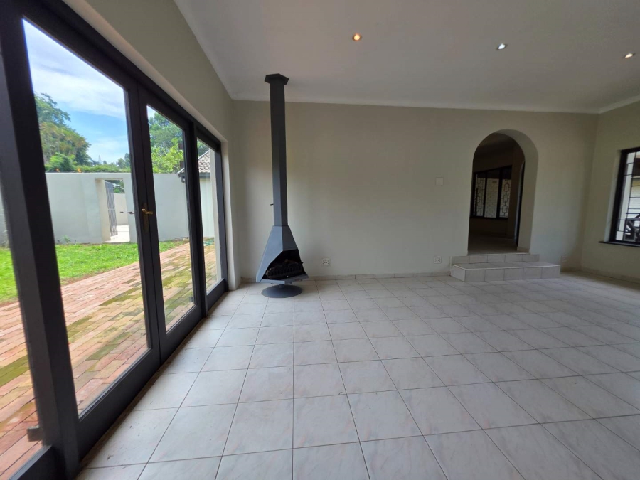 To Let 4 Bedroom Property for Rent in Assagay KwaZulu-Natal