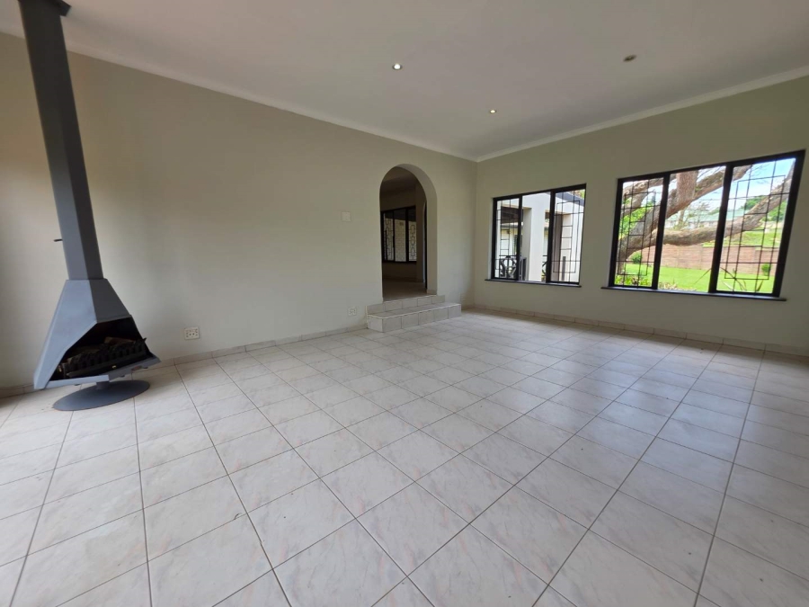 To Let 4 Bedroom Property for Rent in Assagay KwaZulu-Natal