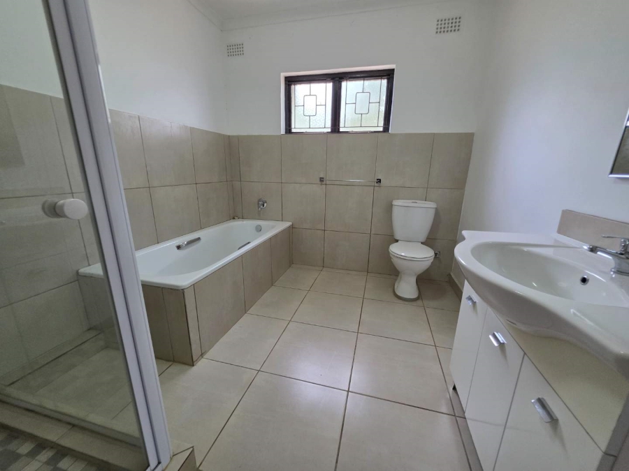 To Let 4 Bedroom Property for Rent in Assagay KwaZulu-Natal