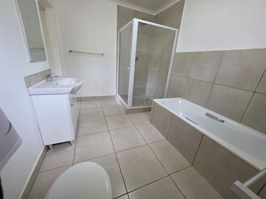 To Let 4 Bedroom Property for Rent in Assagay KwaZulu-Natal
