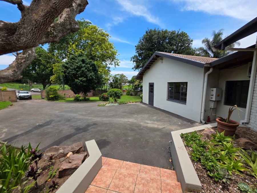 To Let 4 Bedroom Property for Rent in Assagay KwaZulu-Natal