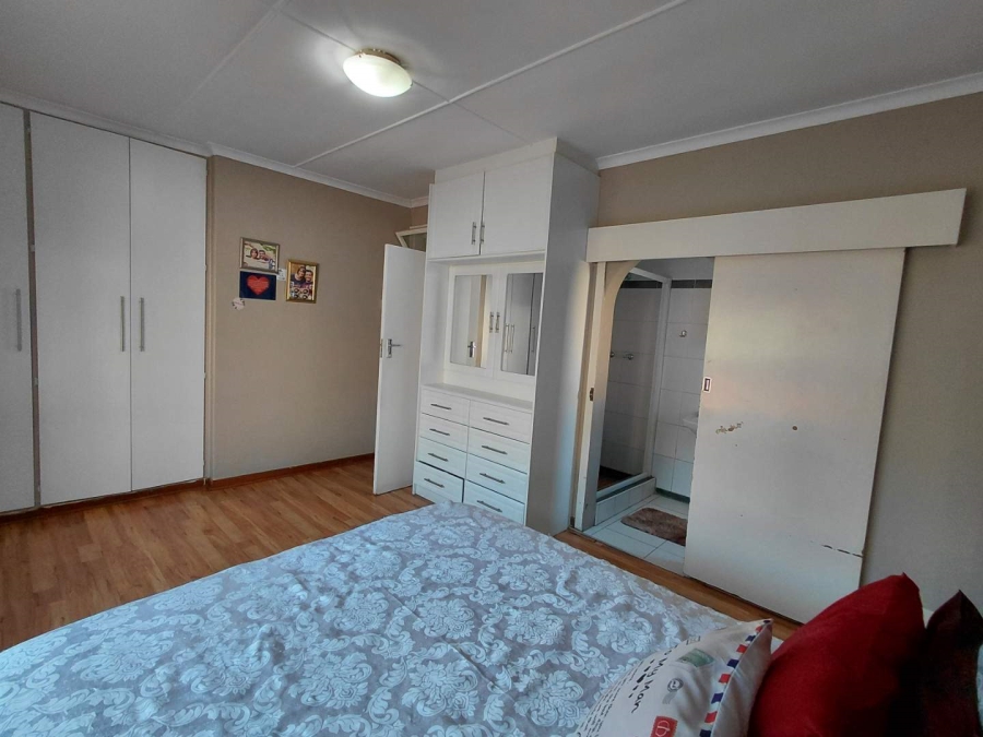 3 Bedroom Property for Sale in Northdene KwaZulu-Natal